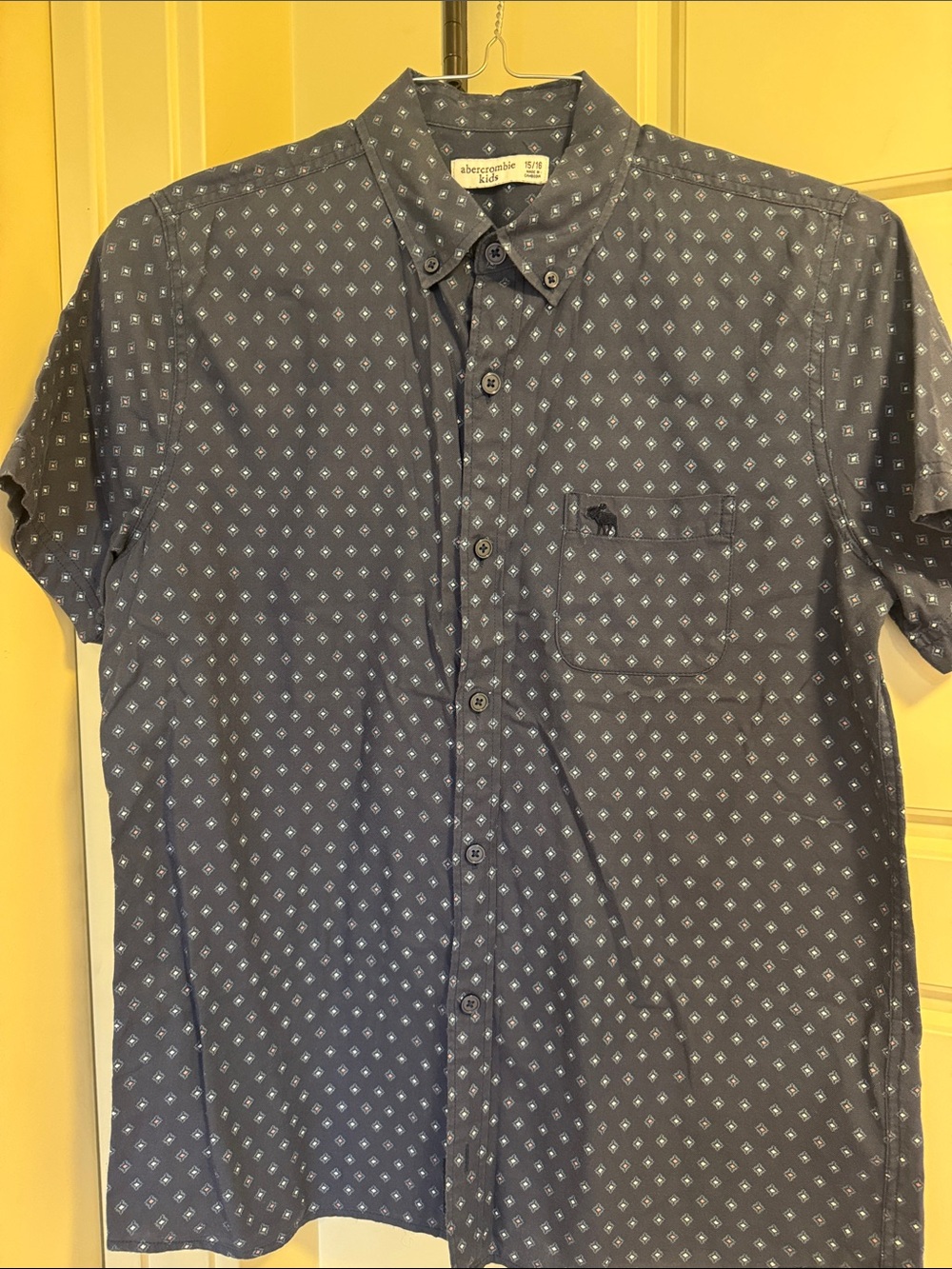 Abercrombie & Fitch Boys Navy Short-Sleeve Button-Down Shirt with Micro Print